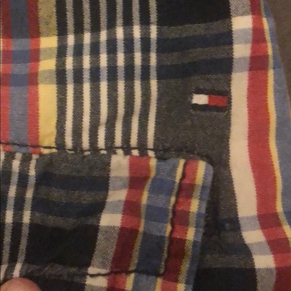 Tommy Hilfiger shorts - Picture 3 of 6